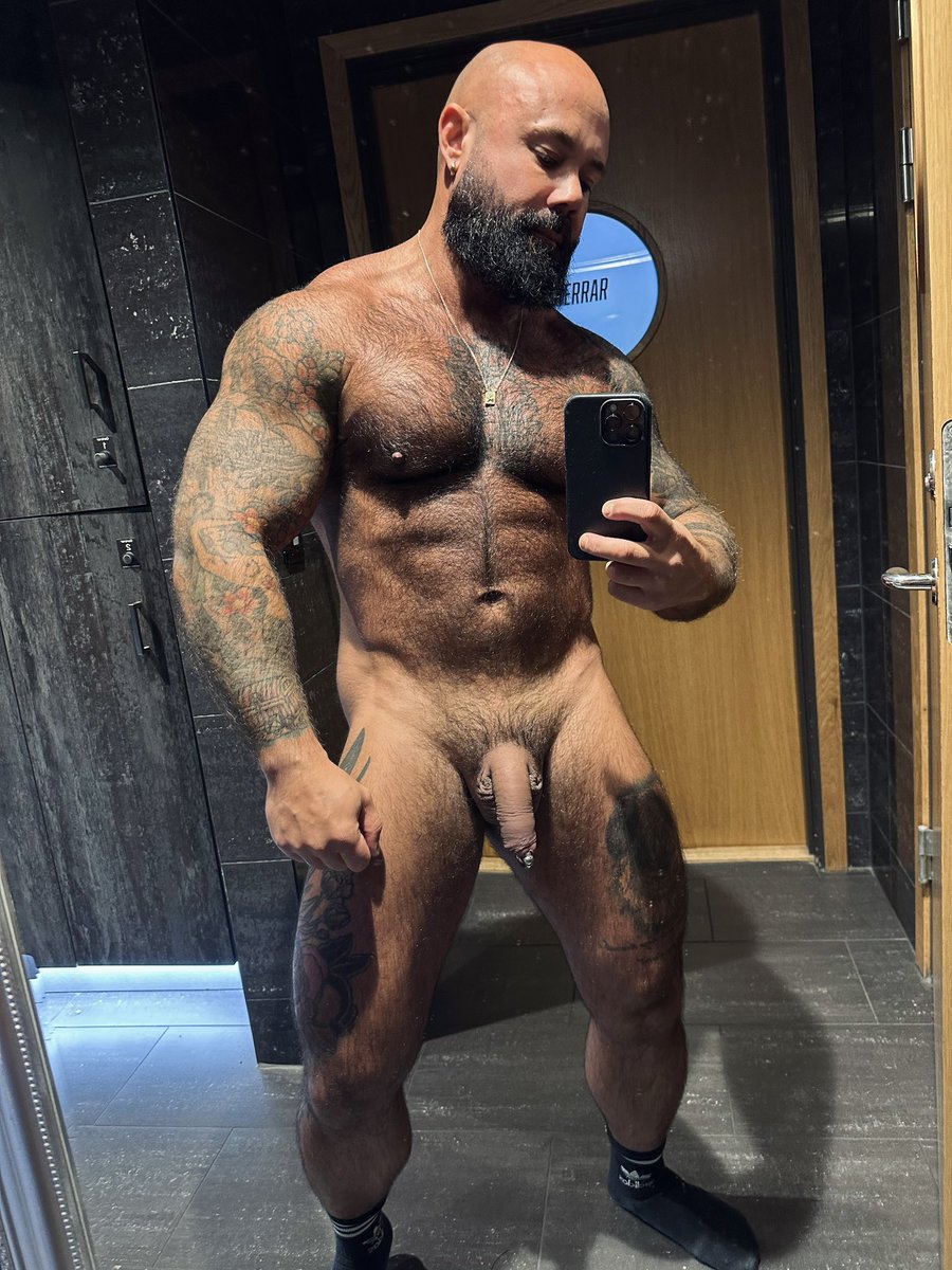 carl_and_cubby's tweet photo. Roided, ready and horny to breed David 😈 https://t.co/6N0RbxpSPz