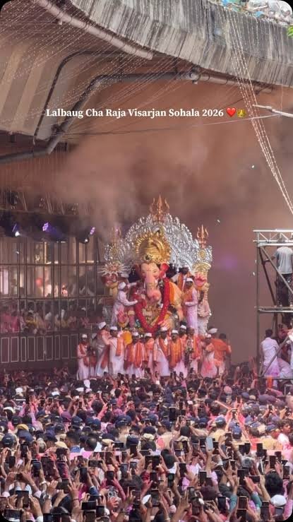 VeerArjey's tweet photo. फक्त गणपती विसर्जनाची मिरवणूक आणि कावड यात्रा एकदा तुलना करून बघा...

म्हणूनच यूपी आणि बिहारमधून महाराष्ट्रात येणाऱ्यांवर बंदी घातली पाहिजे. https://t.co/Hf4zx04KqP
