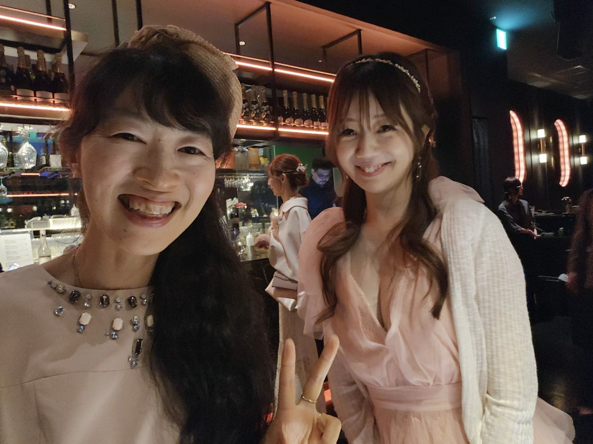EriFantastic's tweet photo. 私の監督長編映画主演 #AST さん会長の世界芸能イベントお誘い頂き本当最高楽しく感謝💐同じく私の映画にご出演頂き感謝のハンター×ハンターキルア役 #三橋加奈子 さんTV多数お世話になった青山社長🌟ソニーmusic海外大活躍平山プロデューサーさん達他皆再会驚き嬉しい🌸世界大規模一流映画TVのPさん他 https://t.co/PbszfK1KwI