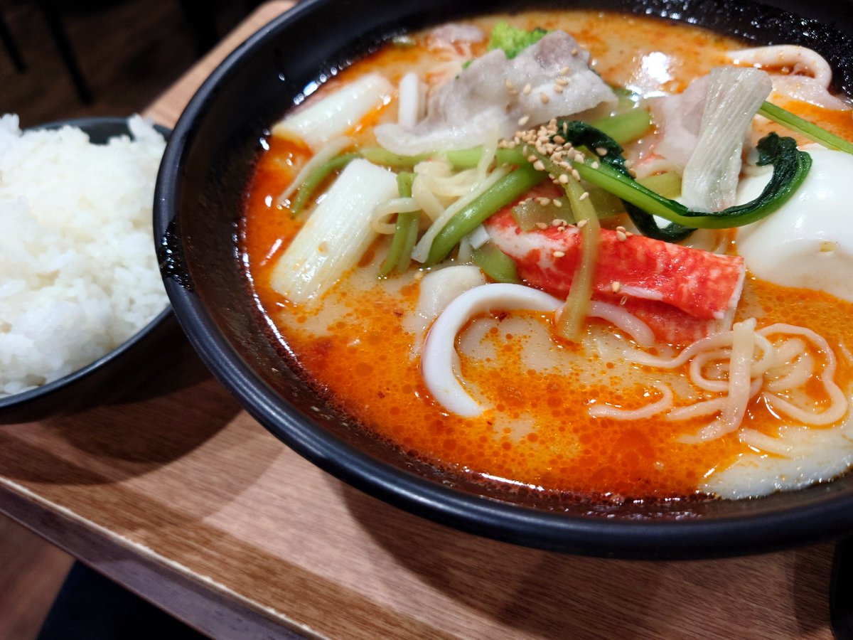 PartyFrame's tweet photo. 七味麻辣湯
アトラクション感覚と刺激的な味が楽しい https://t.co/SaQmTJoxSG