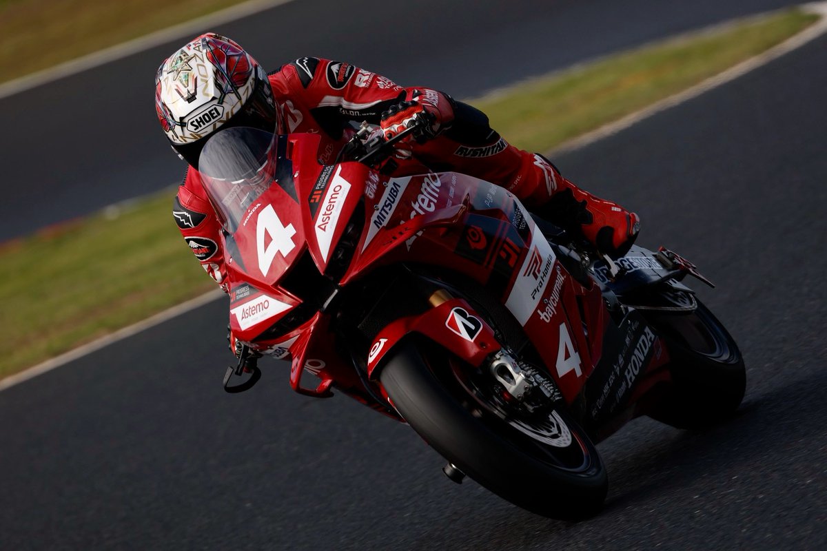 astemojp's tweet photo. 🌅 全日本ロードレースRd. 6 OKAYAMA 🏁

野左根選手が今季初のポールポジション��得❗️🏁

実戦投入した、Astemo独自の「機能協調設計」による次世代フロントエンドシステムが、早くも性能を発揮✨

明日の決勝もご期待ください👍

#Astemo #Harmonized
@SIRacing17 @kohta_noz3 https://t.co/KDDholwL1y
