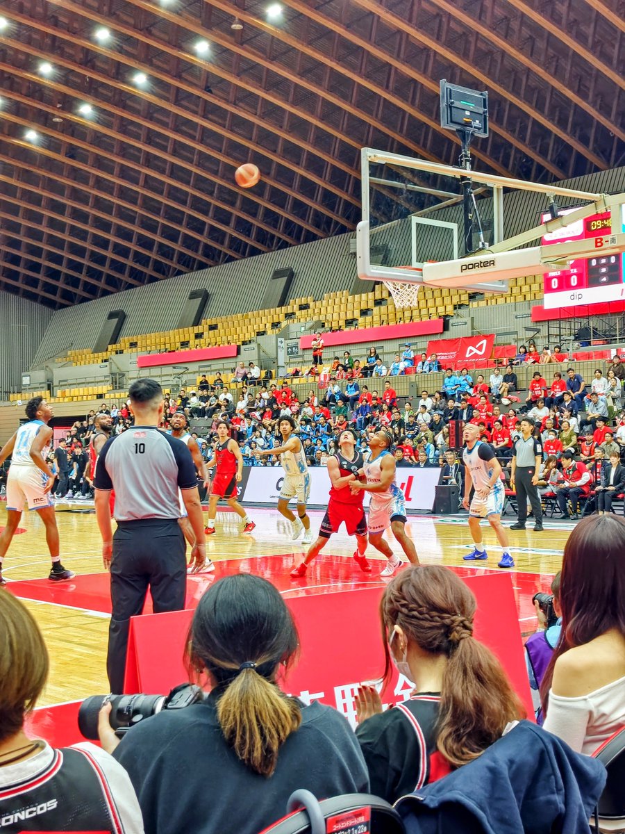 ChocoChocoBro's tweet photo. バスケ🏀

B.LEAGUE ONE デビュー戦

さいたまブロンコス対TUBC
バタフライアリーナ所沢

勝てば何もかも許しちゃう！
Let's go BRONCOS🐴 https://t.co/lpZX9J0Yq3