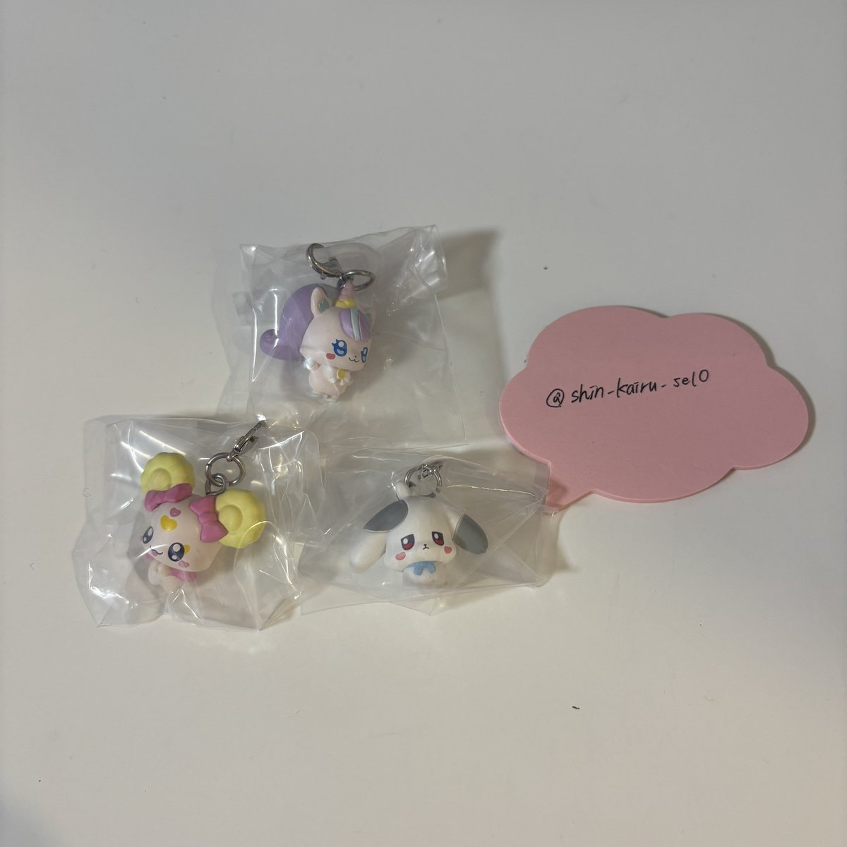 shin_kairu_se10's tweet photo. 【交換】 ぷちきゅあ めじるしアクセサリー2 ガチャガチャ

譲→だいふく、にこ>きゃんでぃ
求→しふぉん

横浜手渡しor郵送希望です。
お気軽にお声掛けください🍓 https://t.co/WRAm7Axl8s