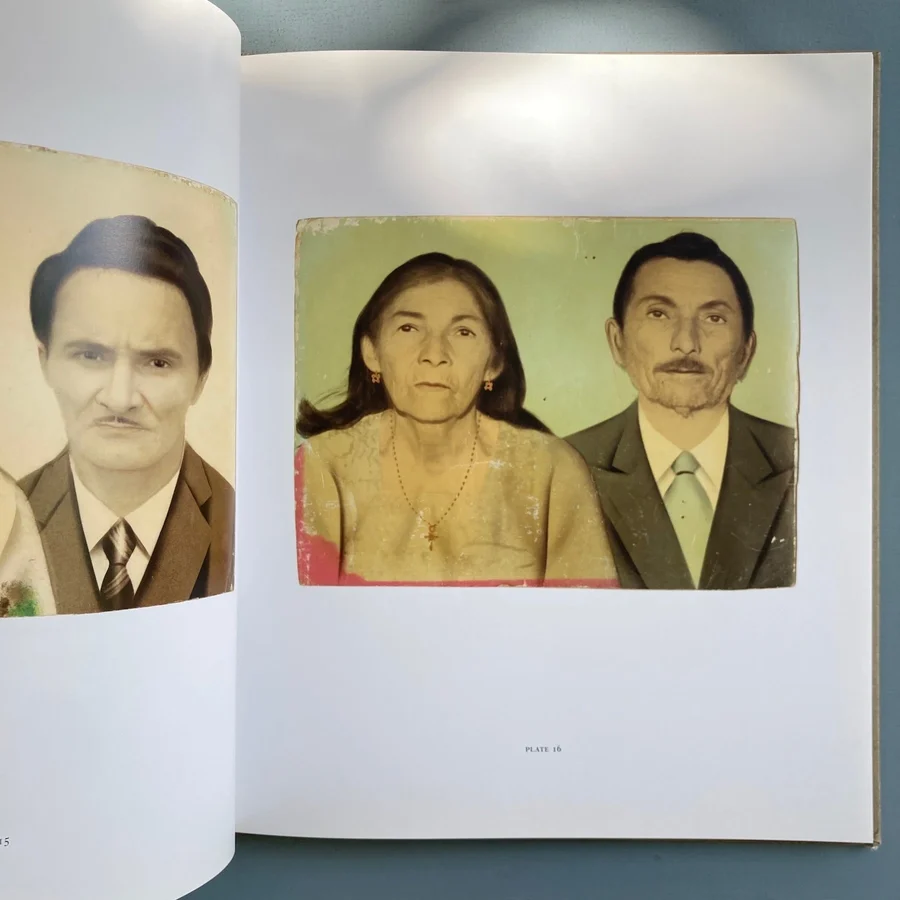 colinarmis's tweet photo. having been common in rural northeastern Brazil, “Retratos Pintados” (Painted Portraits) are photographs that have been hand retouched and painted to really bizarre effect, love the look of these https://t.co/xrw8TpLDdi