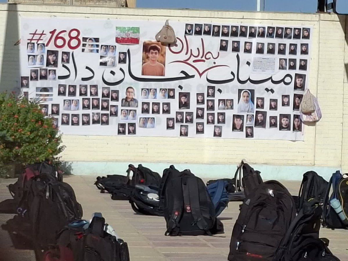 khatonmeshkin's tweet photo. تصویر، سنگین‌تر از اینه که با کلمات توصیف بشه.
#MostMoralArmy https://t.co/zDngFAmicw