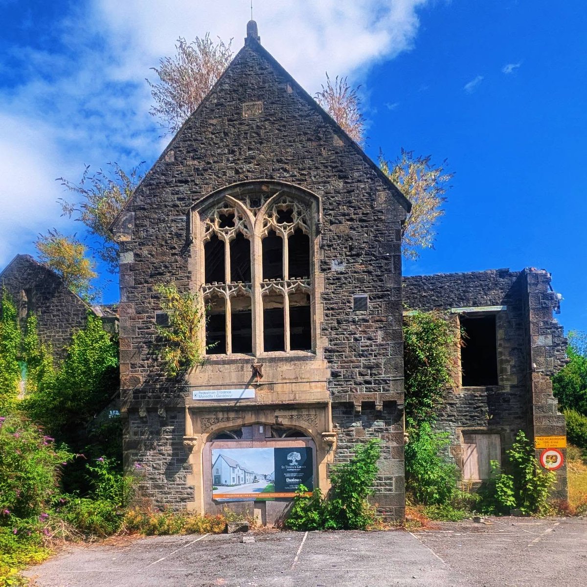 MirnaErbsthh's tweet photo. Standing among the remains of St Tydfil’s Hospital, a site whose history began with the Merthyr Tydfil Union Workhouse in 1853. Later known as Tydfil Lodge and then St Tydfil’s Hospital, it shaped generations of local lives. Closed in 2012 and https://t.co/cnKUzgh0G5