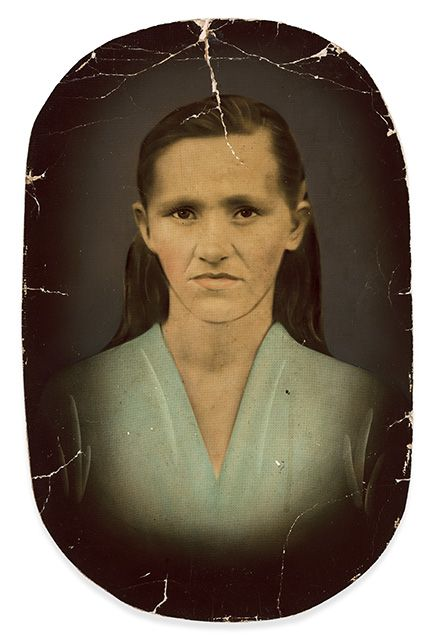 colinarmis's tweet photo. having been common in rural northeastern Brazil, “Retratos Pintados” (Painted Portraits) are photographs that have been hand retouched and painted to really bizarre effect, love the look of these https://t.co/xrw8TpLDdi