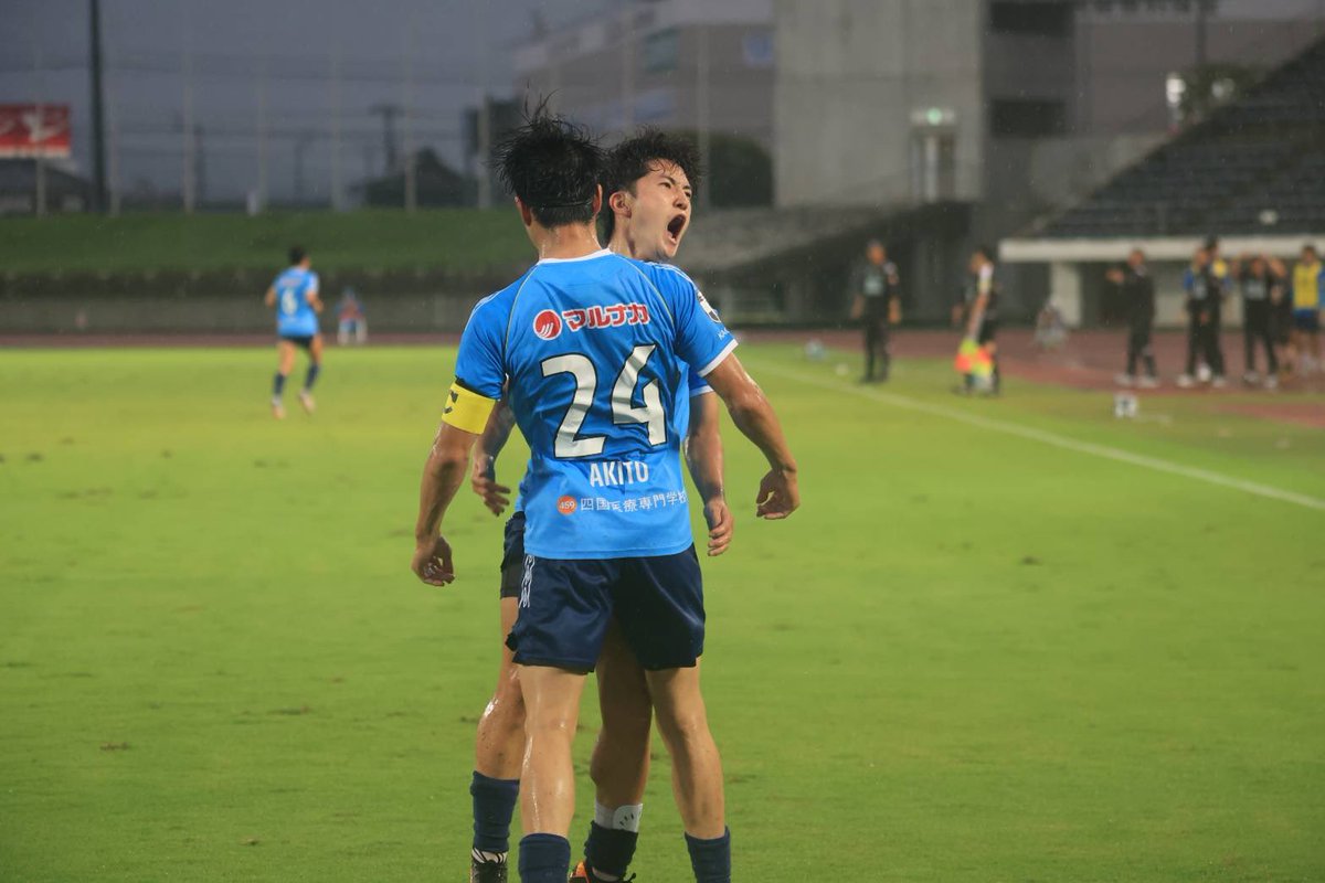 kamatama_kouhou's tweet photo. 🏆2026/27明治安田J3リーグ
🆚#FC岐阜
⏰前半終了
⚽️2-3

追いついて勝ち越そう🔥

#カマタマーレ讃岐
#ALLFORSANUKI https://t.co/hpCcT6S4GG