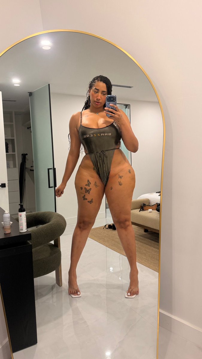 reachoutsection's tweet photo. Tall glass of wine 🍷 

can host hmu
#houstontexas #htxmeetups
#SanAntoniotx #stxmeetups
#DallasTX #dallasmeetups
#Austin #atxmeetups
#FortWorth #fwtxmeetups
#ElPaso #elpasomeetups
#Arlington #arlingtonmeetups #killeen #mckinney
#Plano #Laredotx #Irvingtx #Dentontx #buyingc https://t.co/75PUNhgsrz
