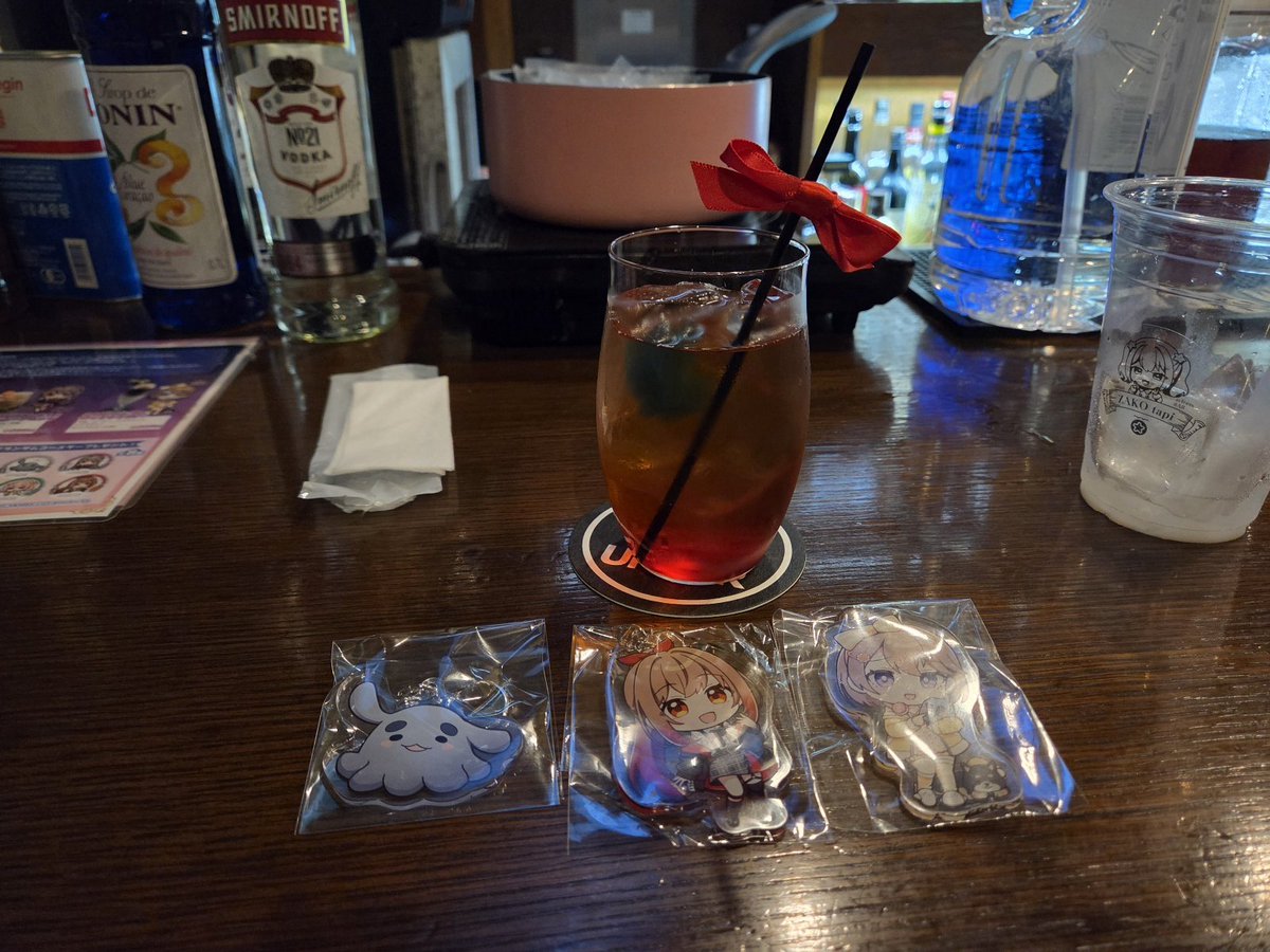 val_mouse's tweet photo. 4杯目（ラスト）は、ちゅんぴーチウーロン
#音声作品声優コラボBAR https://t.co/YKTaF8hZpt