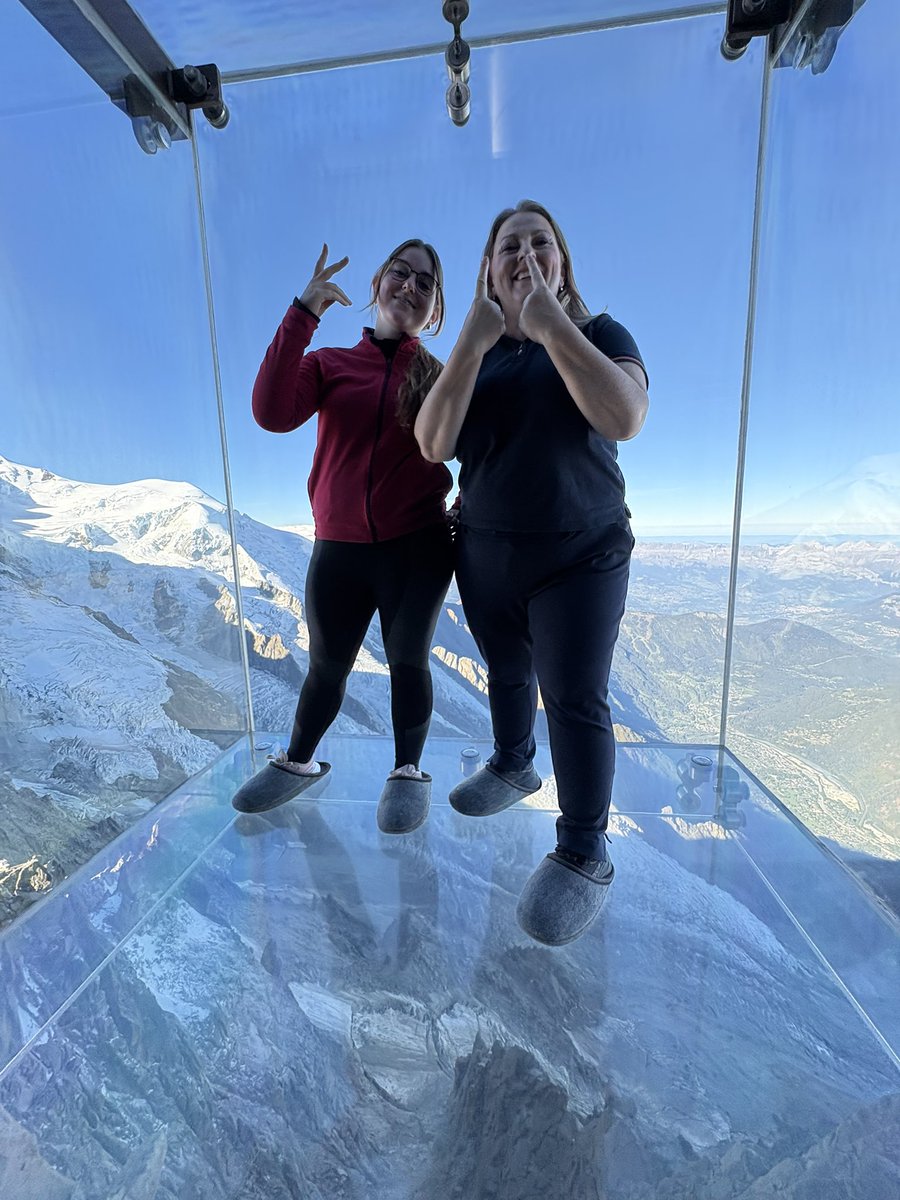 hanaMa48's tweet photo. Go to the TOP! Hi, today we are on the highest mountain of Western Europe, Mont Blanc, Chamonix, Alps, France. It is higher than Mount Fuji. Always remember, go to the top and see you all at North America Tour next week! #JO1 https://t.co/ntNggCl2yF