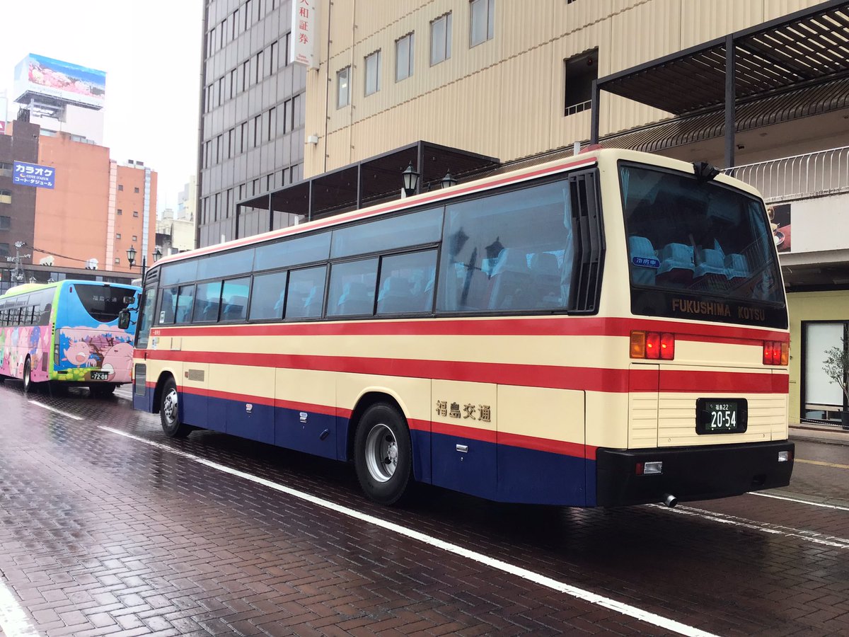 Yg4ijfCiTNX0tip's tweet photo. 10年以上ぶりに福島駅前へやってきた福島交通のMS7 https://t.co/QPKJjE5Jfw