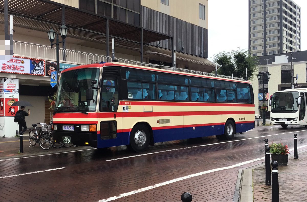 Yg4ijfCiTNX0tip's tweet photo. 10年以上ぶりに福島駅前へやってきた福島交通のMS7 https://t.co/QPKJjE5Jfw