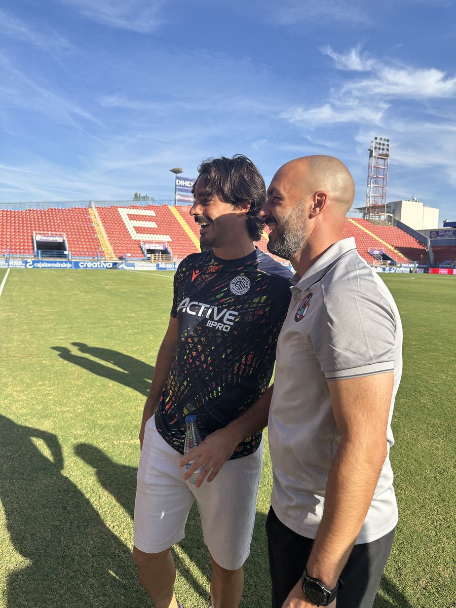 ZCFoficial's tweet photo. JORNADA 4⚽️ |

¡Ya estamos en el Francisco de la Hera!🏟️❤️🤍

¡Hola @CDExt1924 👋🏼!

#VamosMiZamora https://t.co/otWFPXBjxF