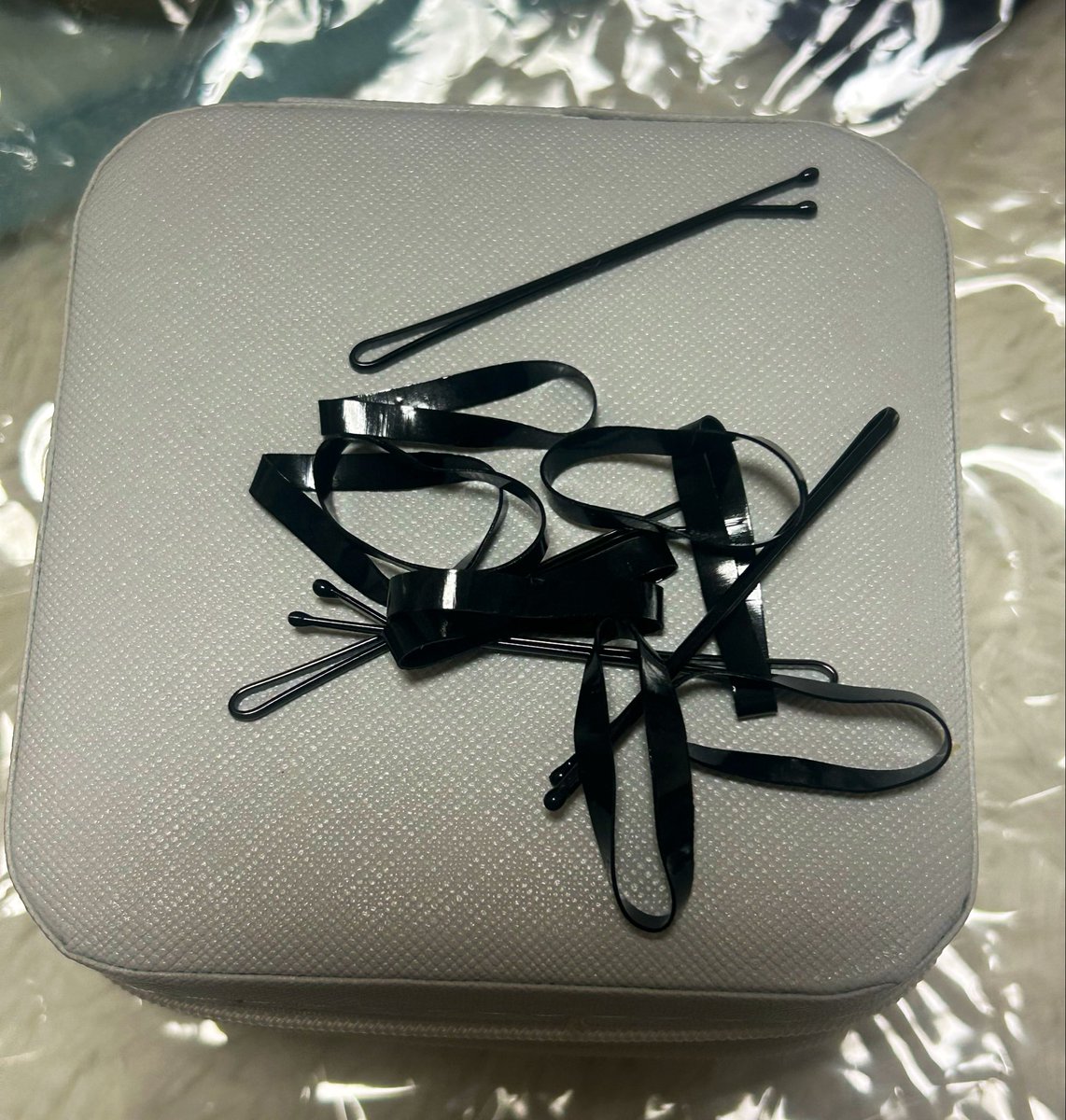 Caro_2y's tweet photo. ？！、普通に衣装買ったら裁縫セットも着いてきた（これ通常？） https://t.co/gnrAZmUQYS