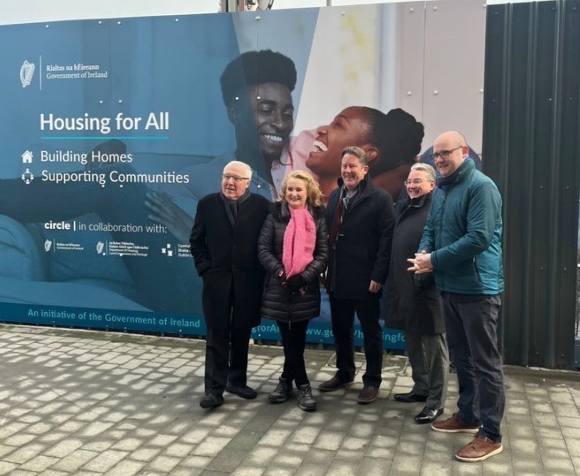 duzBme's tweet photo. Ireland 🇮🇪 : Laughing at the Irish in plain sight. #HomelessnessIsNotNormal https://t.co/r42ExY6bxc