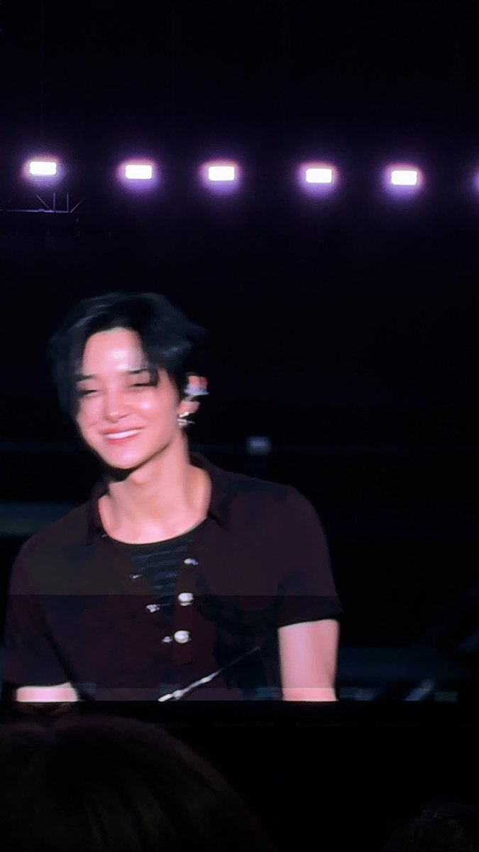 abcdefgharuto04's tweet photo. #TREASURE THE STAGE 2026 NEW WAV : LIVE IN KAOHSIUNG https://t.co/mLsrDng3DE