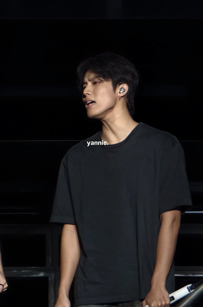 withpjwoo's tweet photo. 091626 new wav: live in kaohsiung 
park jeongwoo soundcheck

#박정우 #정우 https://t.co/RDYJ4wGqMs