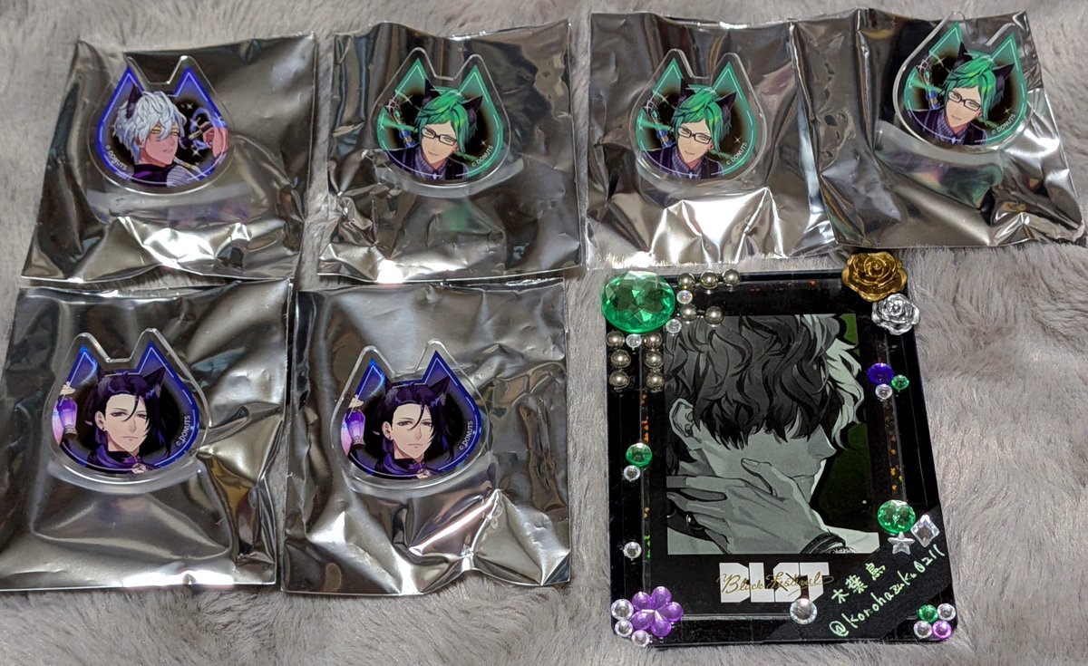 konohazuku0211's tweet photo. 【交換譲渡】ブラスタ ワンマン チームC アクリルリング 

譲)クー 玻璃3 青桐2

求)カスミ2、決まり次第定価+送料

郵送orブラワンCでのお手渡し。
検索からでもお気軽にお声かけ頂けますと幸いです。よろしくお願い致します。 https://t.co/ku8diBj9iM