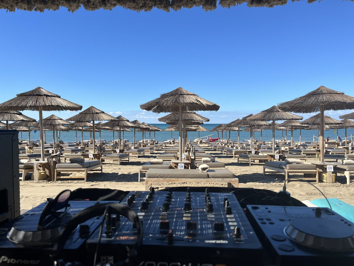 filippo_noce's tweet photo. #october #sea #party #djset https://t.co/edMUYuaLdz