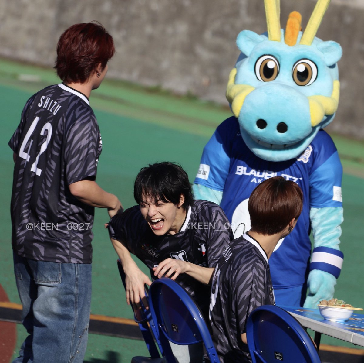 KEEN__0927's tweet photo. 松倉くんめっちゃ笑ってた😹

2026.0926 📍ソユースタジアム
#TravisJapan #宮近海斗 さん #松倉海斗 さん #吉澤閑也 さん https://t.co/vHEfo2ZijK