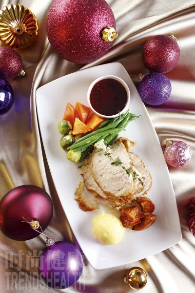 SariClomanhw's tweet photo. Spice up your holidays with our special Christmas roasted turkey set—juicy, flavorful, and ready to make your feast unforgettable! https://t.co/JGMjin9S0d