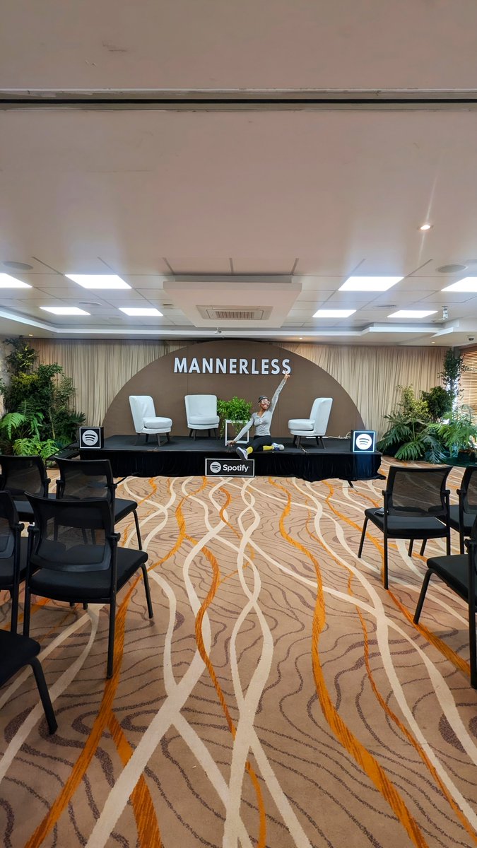 ADELLEO's tweet photo. We're minutes away from the first For Mannerless Women Live!

I'm so excited! https://t.co/OK8TYwsOoK