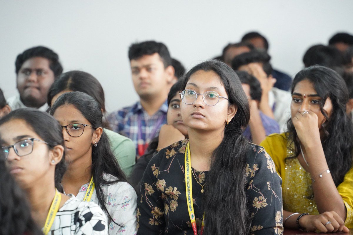 mlritmofficial's tweet photo. 🌐 Fog Computing Workshop Successfully Organized by the Department of CSE 💻
#FogComputing #CSE #ComputerScienceAndEngineering #EmergingTechnologies #CloudComputing #EdgeComputing #TechnologyWorkshop #TechnicalWorkshop #StudentLearning #IndustryRelevantSkills #PracticalLearning https://t.co/zjpRMc5qne