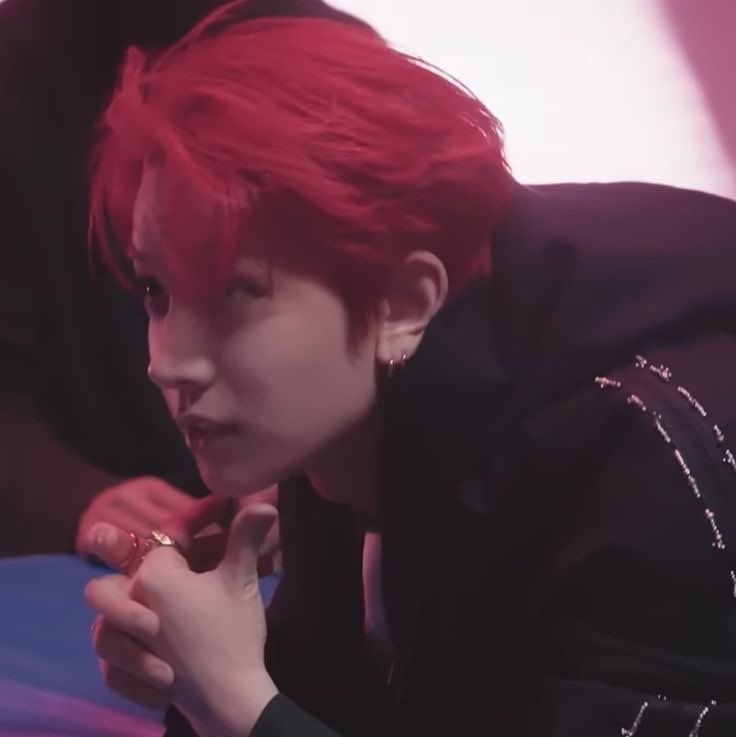 everagi's tweet photo. evan you truly own the red/burgundy hair https://t.co/loQmNhQ68B