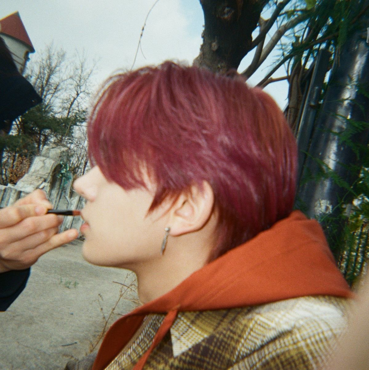 everagi's tweet photo. evan you truly own the red/burgundy hair https://t.co/loQmNhQ68B