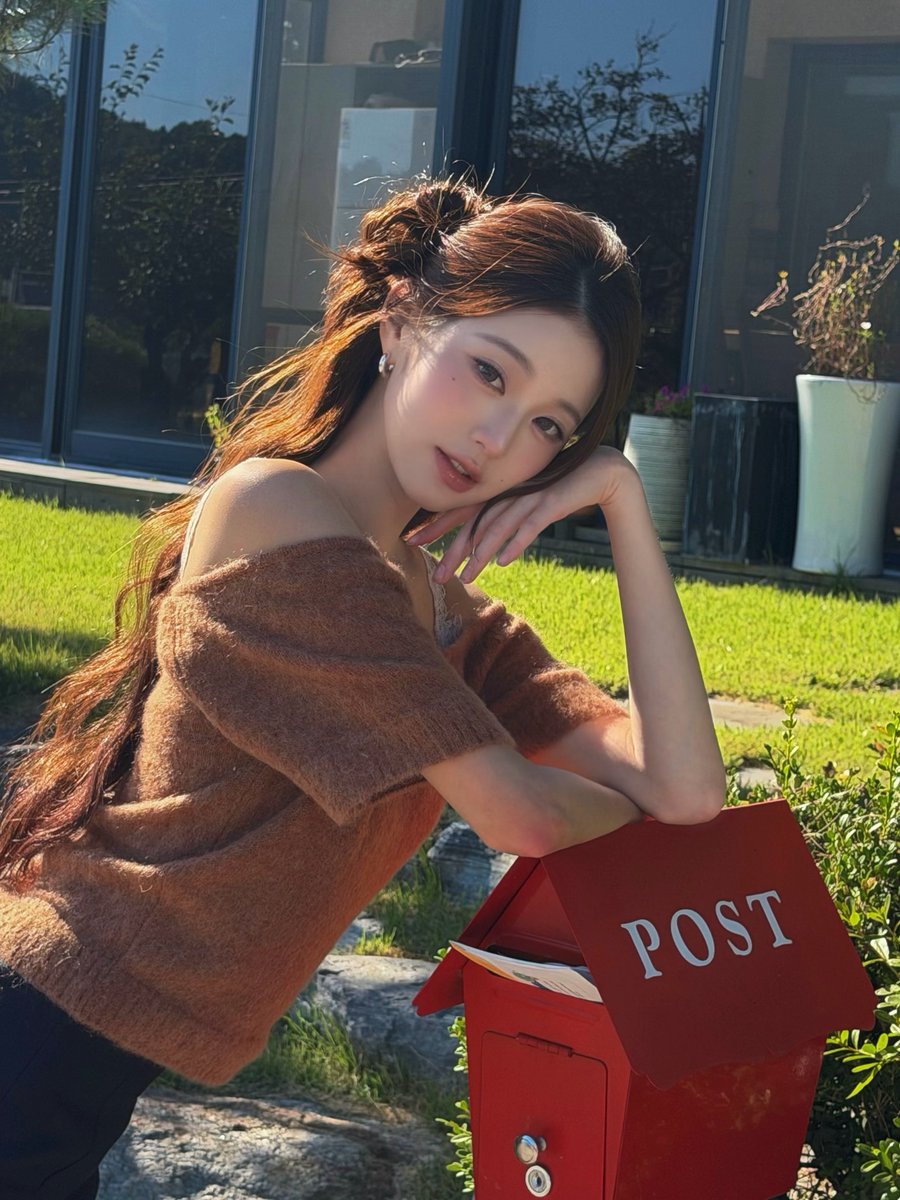 ivepics_'s tweet photo. wonyoung instagram update https://t.co/AA4OLbIKrb