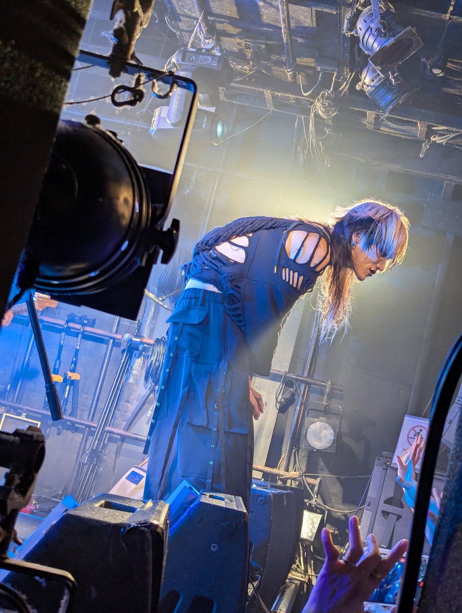 XELESIAH_'s tweet photo. 前列中央部分あたりのファンに微笑みを送る皇様

#XELESIAH #XELESIAHワンマンライブ https://t.co/JwZnEbWv9t