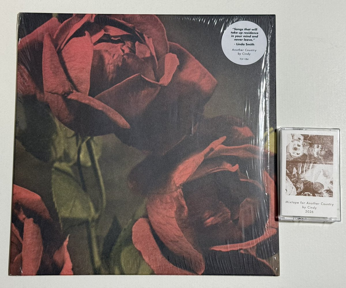 GalaxyTrainTape's tweet photo. まもなく来日します。今年5月にリリースされたCindyの5枚目のアルバム”Another Country“は最高の１枚！
限定のミックステープにはMenowも収録されています。

https://t.co/3g3rg70mwV https://t.co/a1GcfCURA9