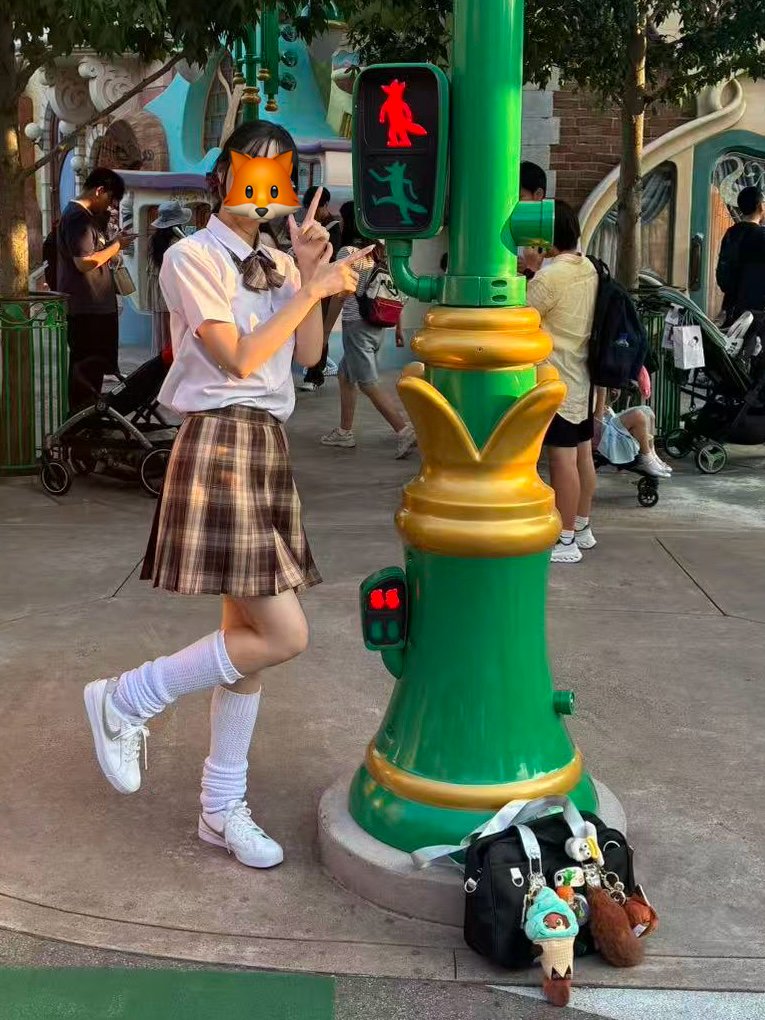 ReA_o6o8's tweet photo. すぐ消す！
ズートピアエリアで撮った https://t.co/ijoWQtzpPq