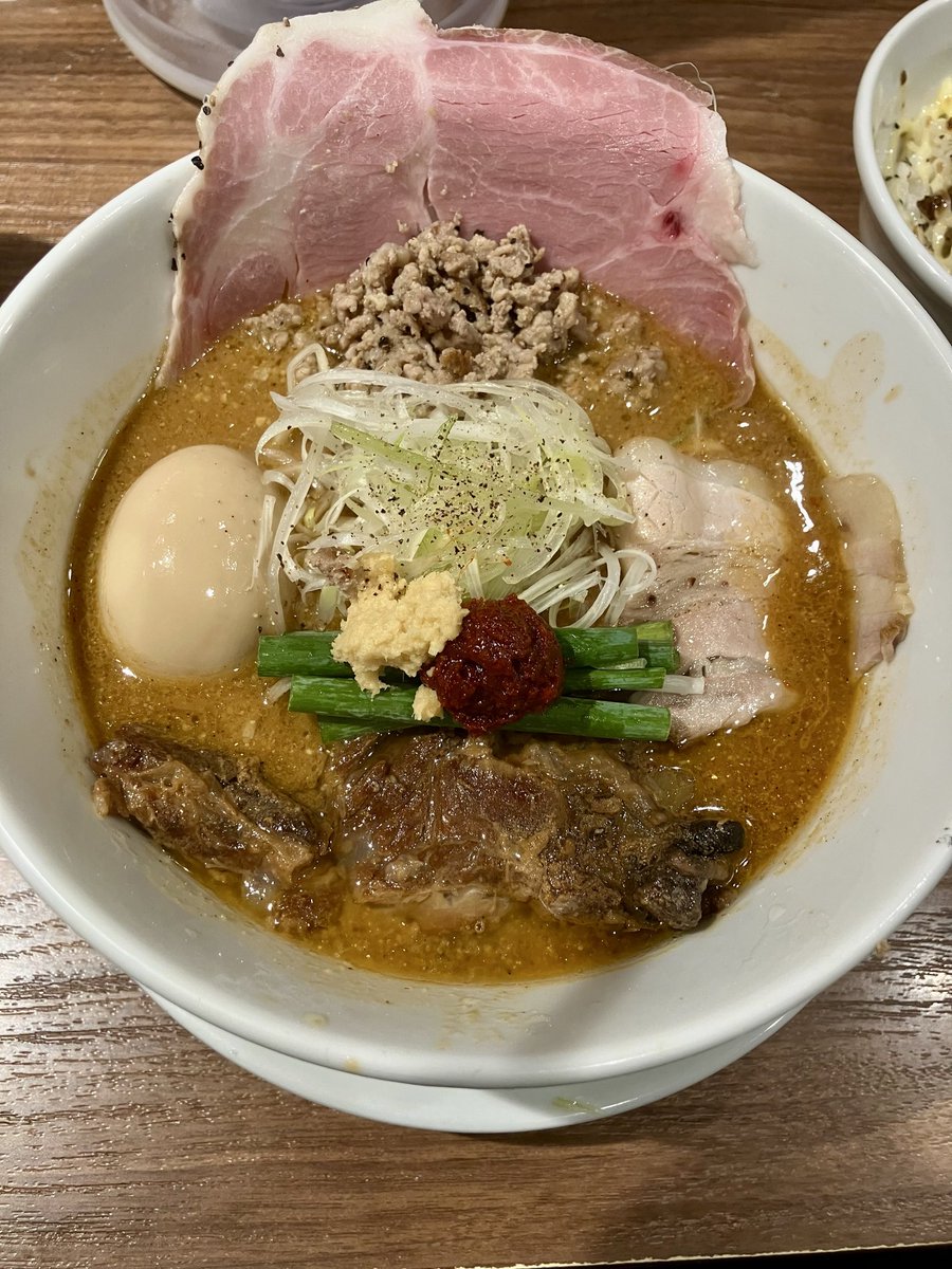 Akiteru_Y's tweet photo. ここ最近食べたラーメンの中で一番美味でした🍜

#吹田市
#江坂
#ラーメン
#らーめんこれこれ https://t.co/VfvxZ8Radw