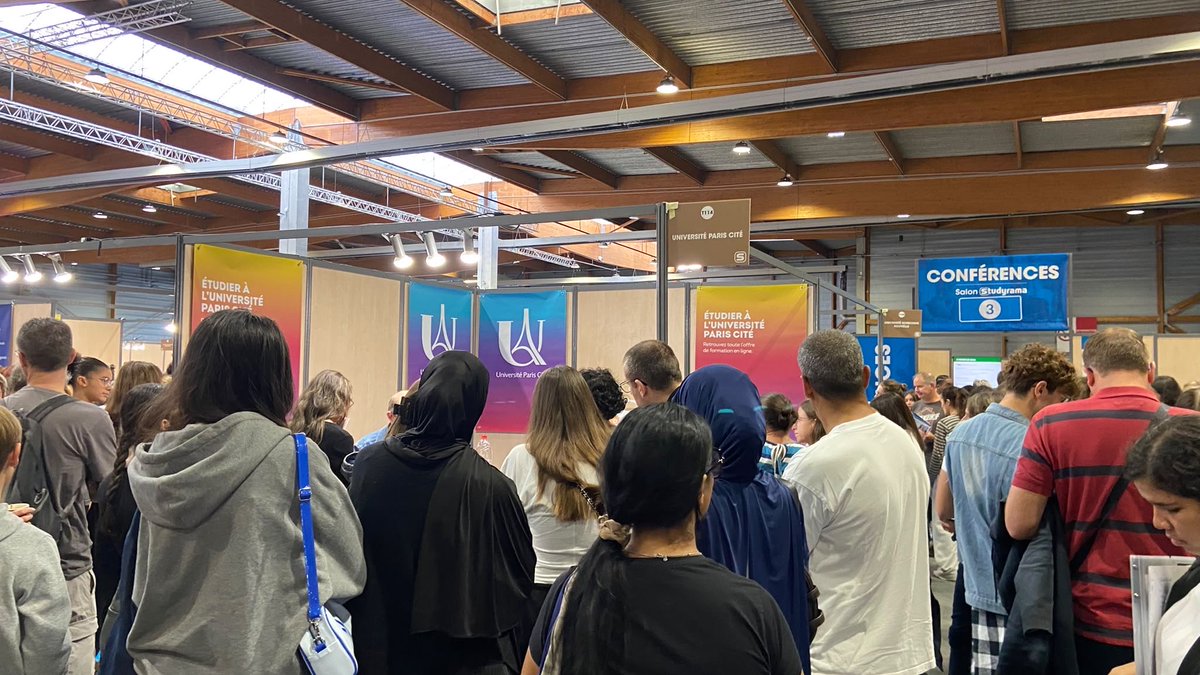 studyrama's tweet photo. Le Grand Salon #studyrama des 1ères & Terminales de Paris est ouvert au Paris Event Center jusqu'à 18h ! On vous attend nombreux ! @le_Parisien @LettresSorbonne @Sorbonne_Nvelle @iledefrance @RAIledeFrance @univ_paris_cite https://t.co/VBzTdhIENS