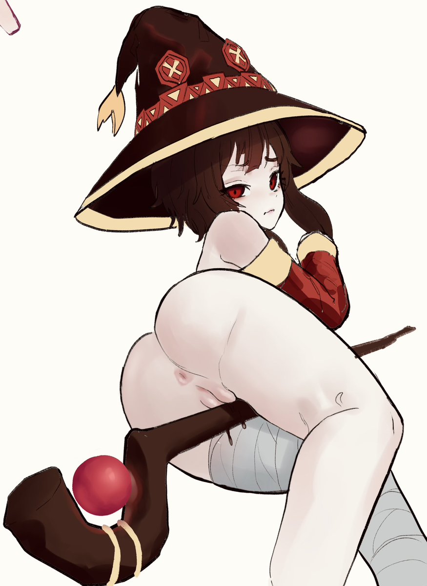 TeirEstra's tweet photo. Megumin, I hope she doesn’t get a splinter https://t.co/hpbcH2Ch7I