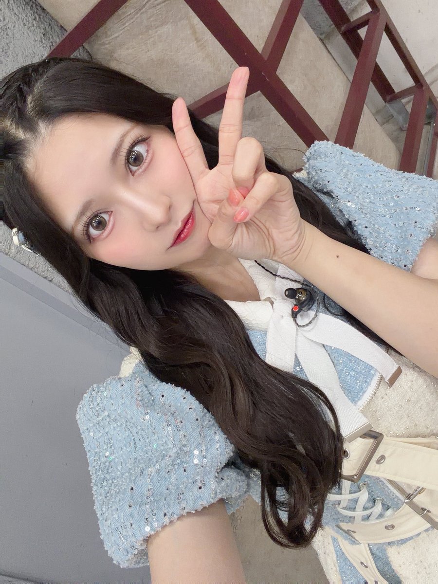 tenten_yurina's tweet photo. #AKBサンコンコン
 1公演目ありがとうございました😊
ファンの皆さんの近くにも行けてお目目たくさんあって幸👀♡
22期ちゃんのお披露目もあってこれから一緒に頑張っていく仲間が増えて嬉しいです♪
夜公演も一緒に盛りあがろうね🎤♪ https://t.co/rByAzmAY23