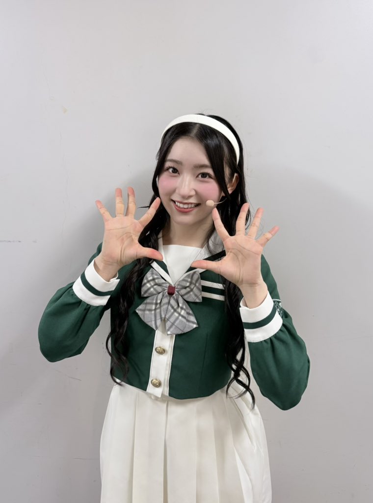 julia_an115's tweet photo. #スクールアイドルミュージカル
千秋楽本当にありがとうございました🧡

19日の初日から、
始まってしまったらとてもあっという間の今日でした。
　
スクミュの世界に足を運んでくださった皆さん、応援してくださった全ての皆さんに感謝の気持ちでいっぱいです！！

たくさんのペンライトの景色、君と見る夢を一緒に歌えたこと
どれも大切な思い出です。

幸せな時間をありがとうございました！！

#スクミュ #lovelive