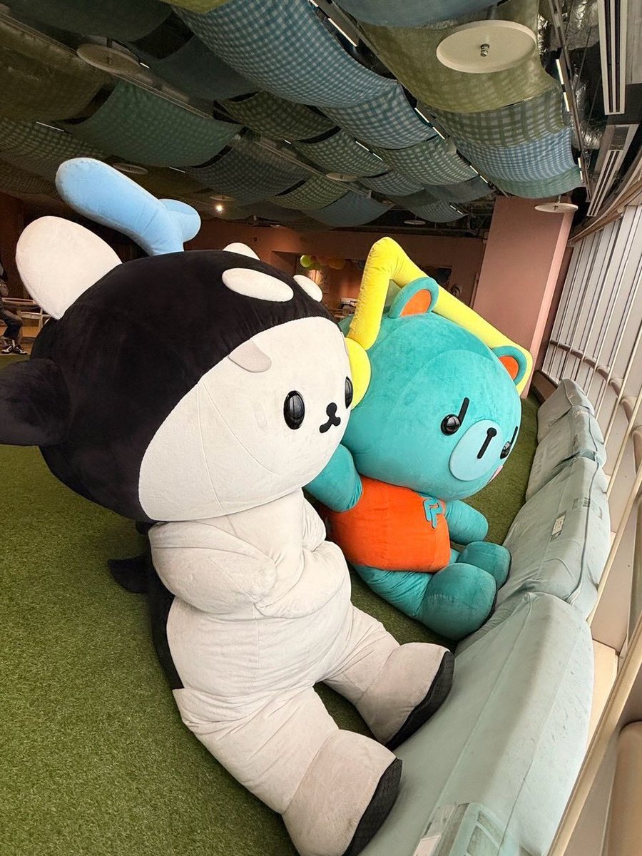mmaynan's tweet photo. สองหมีดื้อมาก https://t.co/U4IOT4s3LM