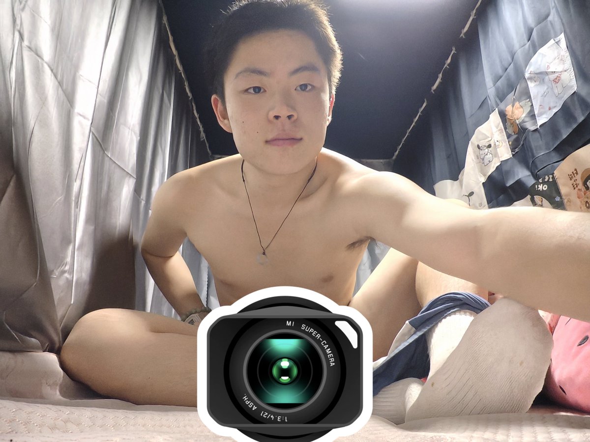 XuWaffle's tweet photo. 自拍🥰 https://t.co/CzGzDfBdLg