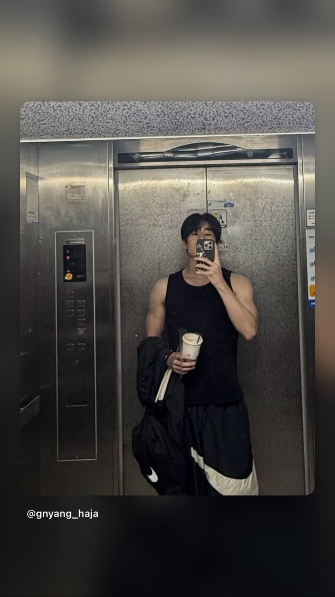 HIPSEUNGWOO1224's tweet photo. 그냥하자 우야🖤 #한승우 

일일권이슈ㅋㅋㅋㅋ 연휴에 문 연 곳 찾았나봐!ㅋㅋㅋㅋ 오운완 파이팅이야!! 비 그쳤으니까 나도 나가볼게여🏃🏻‍♀️💨 https://t.co/XHPy2rDqzo