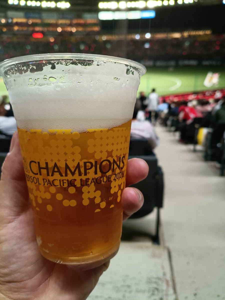 WIIMDMNUOO42731's tweet photo. 流石に少ないな
今日は飲みに徹する🍻 https://t.co/GWyCDgYc9i