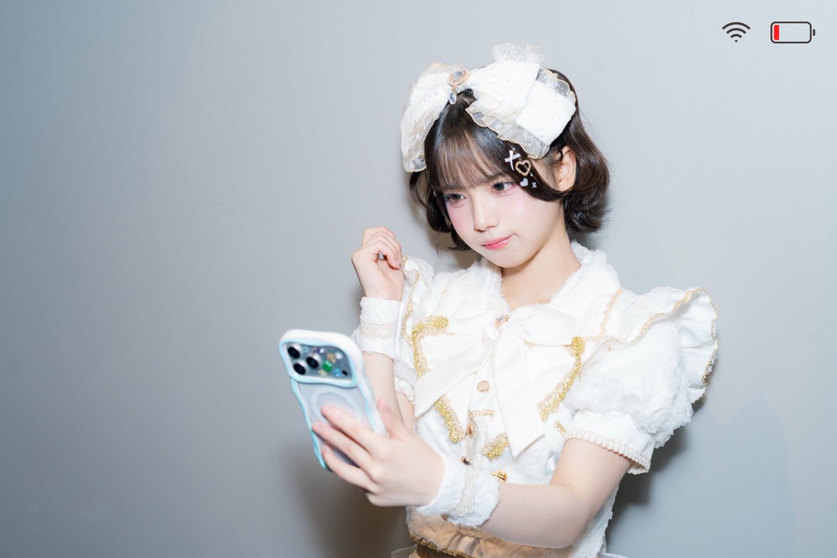ice_icol's tweet photo. ライブの煽り確認中💭あれっ充電ないかも… https://t.co/3pOTuGxshM