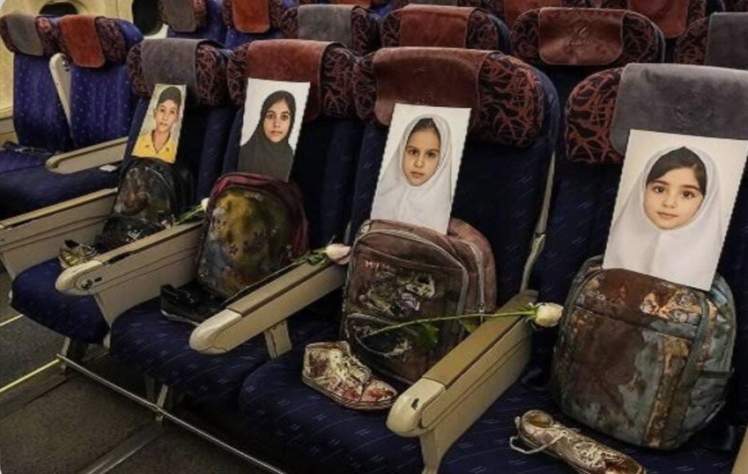 Aramesh12_8's tweet photo. خانه‌های ویران و خانواده‌های داغدار، پرسش‌هایی دارند که با شعار پاسخ داده نمی‌شوند.
 البيوت المدمرة والعائلات المفجوعة تطرح أسئلة لا تجيب عنها الشعارات.
Destroyed homes and grieving families raise questions that slogans cannot answer.
#MostMoralArmy https://t.co/6OyiSgIUIe