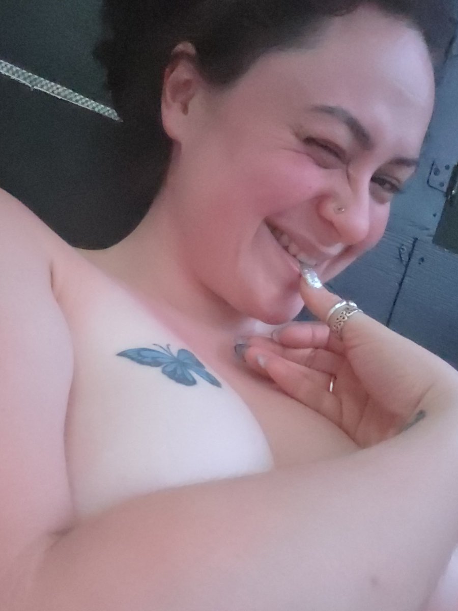 MsSkye143's tweet photo. I bet she doesn't smile when you text her like I do...😉 cause I genuinely appreciate you🥴🥹😘💕 https://t.co/llWMnmqx4n