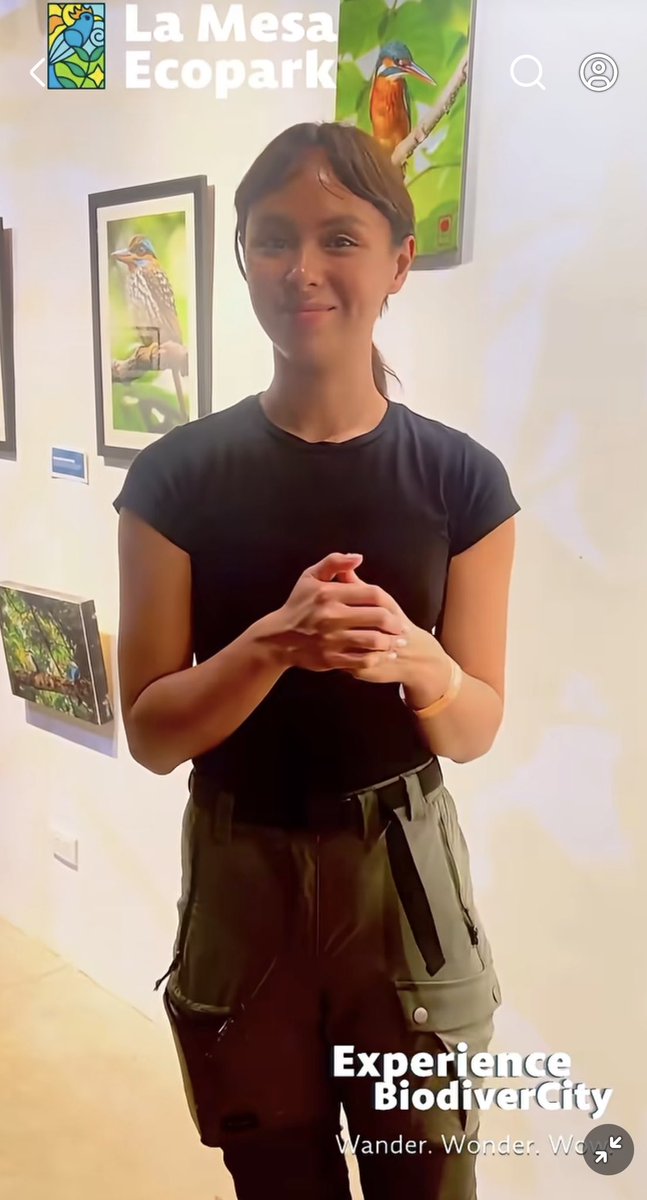 blairwaldorfs_'s tweet photo. baka nga kaya may gantooooooo?? she was birdwatching daw yesterday or the other day https://t.co/2ZmZZPfa3l