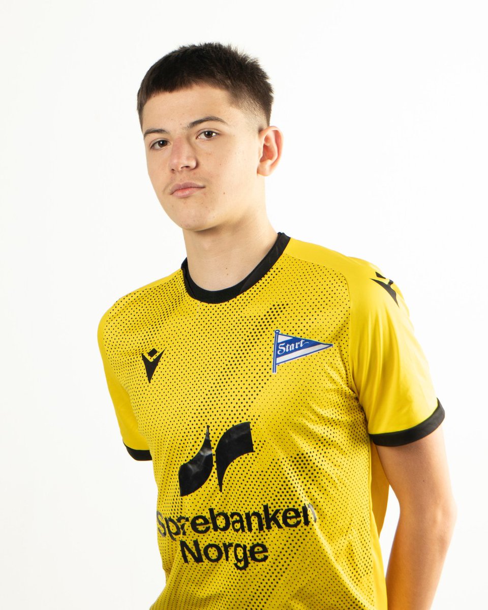 ikstart's tweet photo. 🟡⚫Gratulerer til Aris Qetkaj som i går fikk sin debut for U17-landslaget til Montenegro!

Aris Qetkaj (16) debuterte i går for Montenegros U17-landslag mot Albania. Det er første gang Aris representerer Montenegro på aldersbestemt landslagsnivå.

Aris har tidligere representert Norge på G15- og 16 nivå og i oktober skal unggutten også spille U16 Future-landskamper for Norge mot Sverige.

Vi gratulerer, Aris!