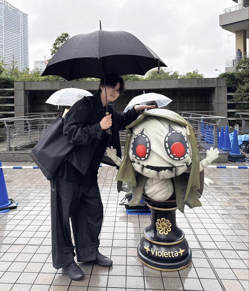 mosi_usa_'s tweet photo. 第五人格コラボしてる横浜遊び行ってきたぞ🎡👀
至る所に第五キャラやら広告やら出てて楽しかったな！
#第五人格 #第五人格横浜コラボ https://t.co/nUFKAGfy75
