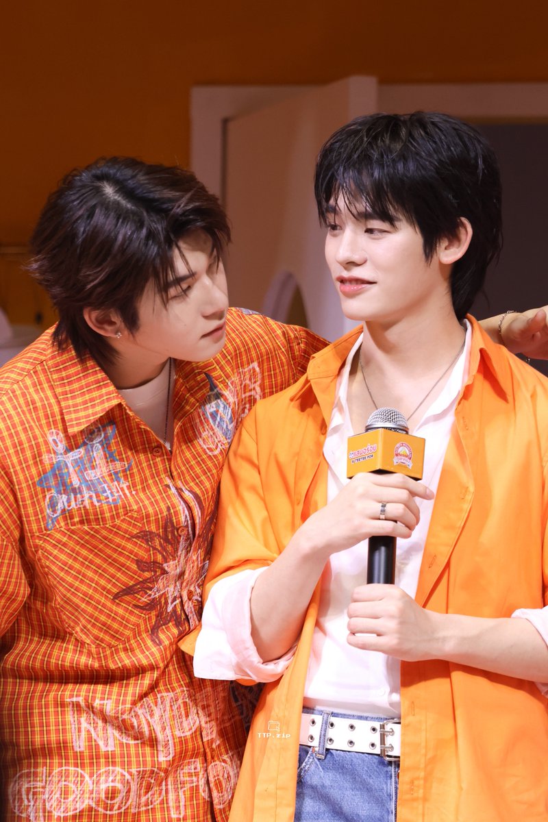 TTP_zip's tweet photo. 𖤐ˊ˗ 260926

เนียนมากเลยนะ ตี๋ แล้วน้องป๋อก็ชอบ 😌💘

#ตี๋ตี๋ป๋อ #teeteepor 
TASTY DUO TTP AT EMSPHERE
#คู่หูแสนอร่อยxteeteepor https://t.co/Cx46hXjSfp